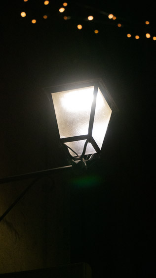 Shooting de nuit dans les rues de Montpellier