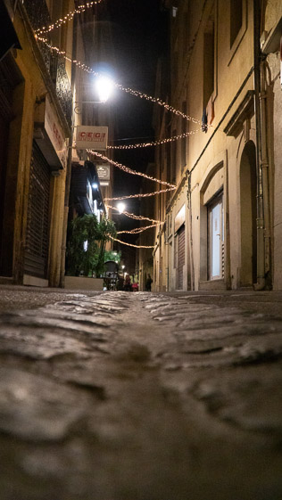 Shooting de nuit dans les rues de Montpellier